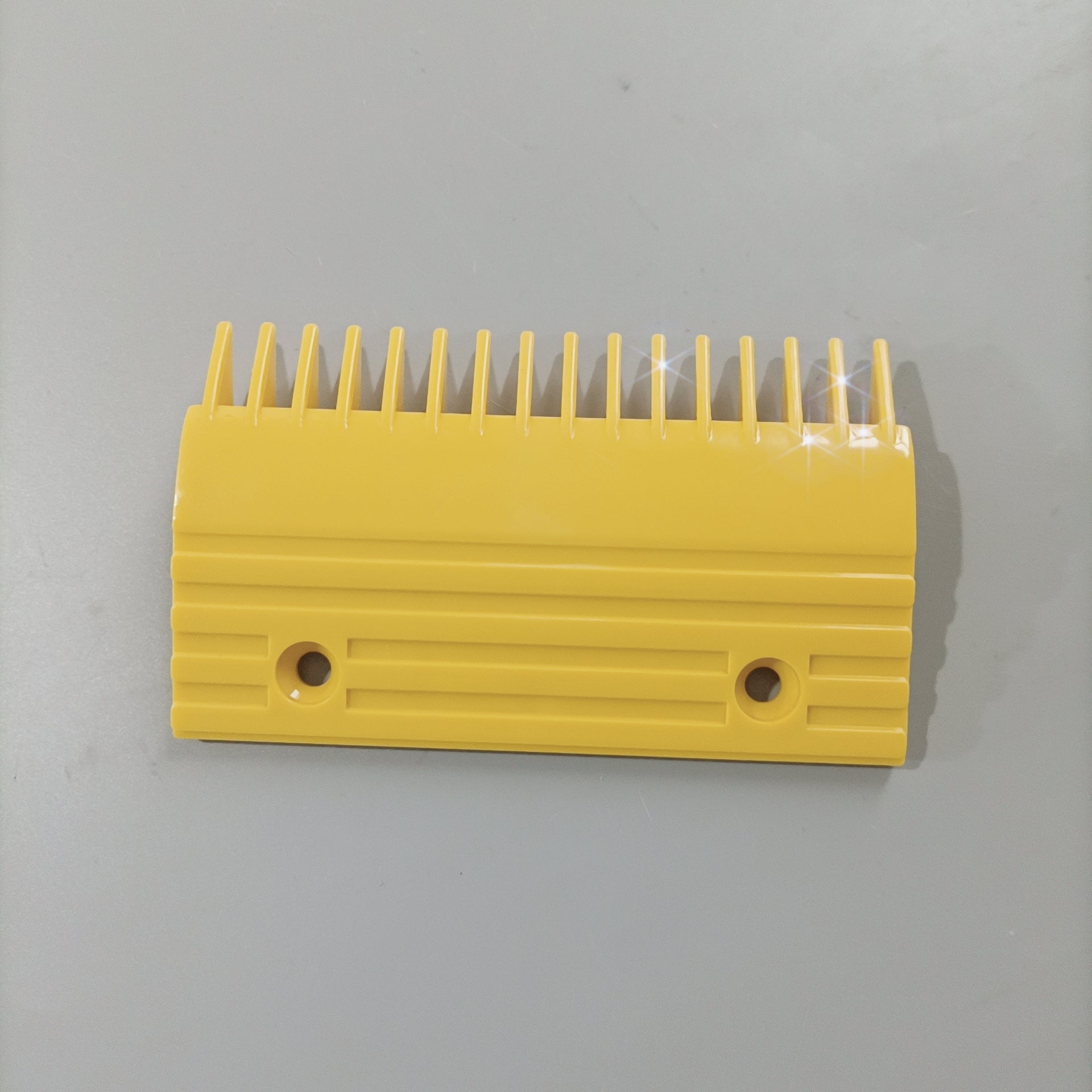 20pcs 655B013H06 HE655B013 Escalator Yellow Plastic Comb Plate Center Middle