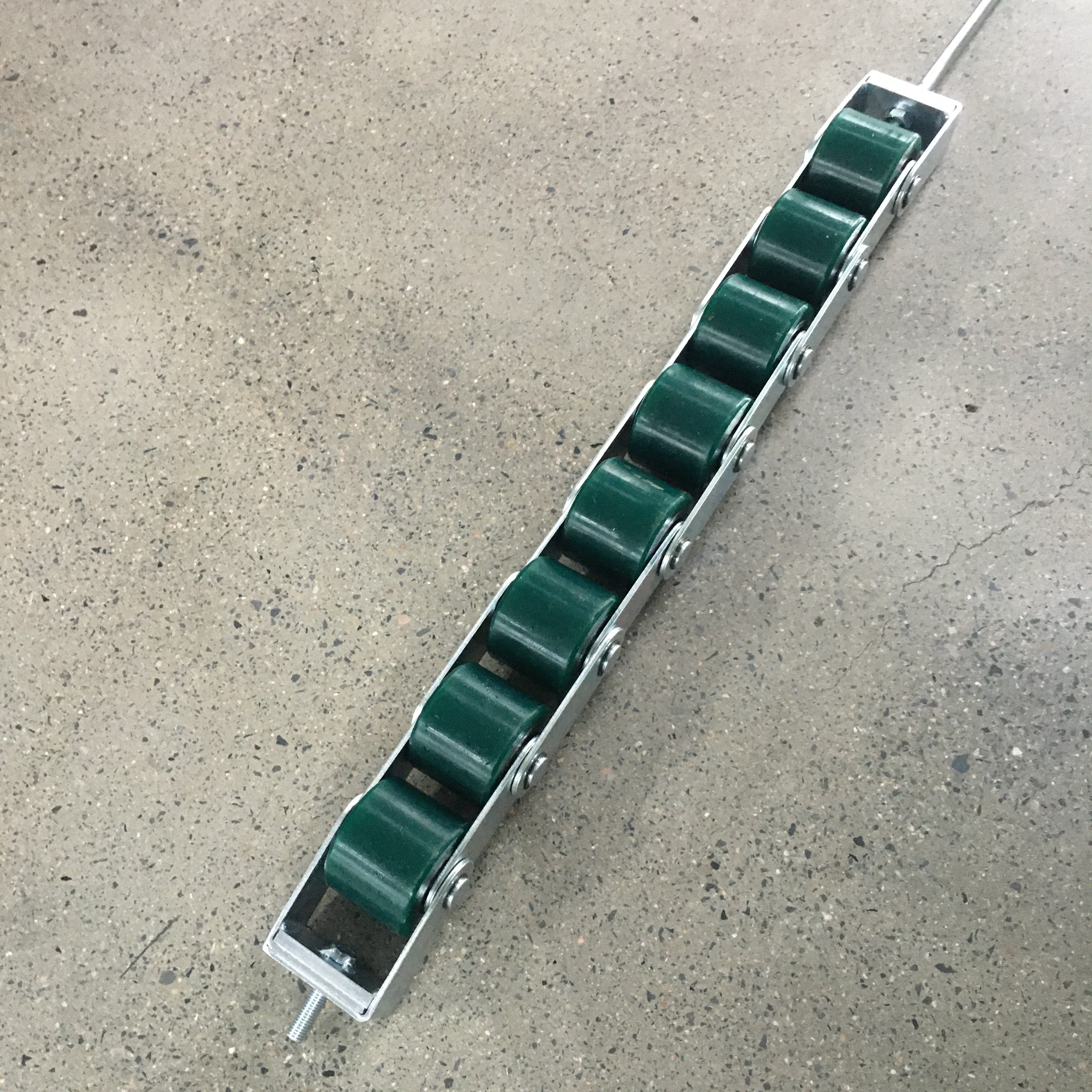 8 Rollers Escalator Tension Chain 75*60*6004mm Green Rollers Pitch 85mm Pressure Chian Escalator Spare Parts